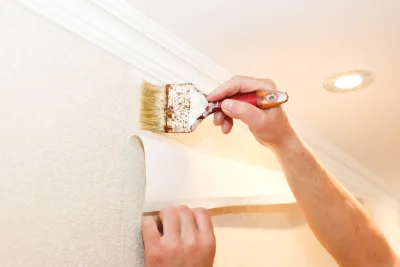 Pose de papier peint à Allain — revêtements muraux et toiles de verre